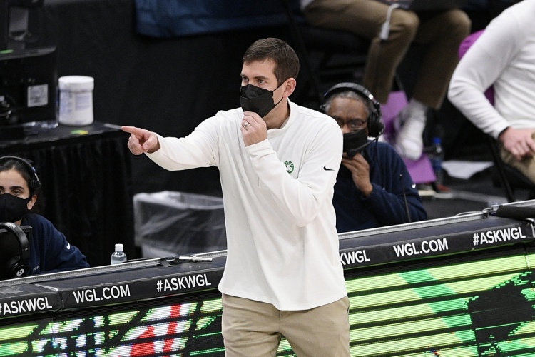 史蒂文斯:没打算大调阵容 虽然表现有起伏但我仍相信这套阵容